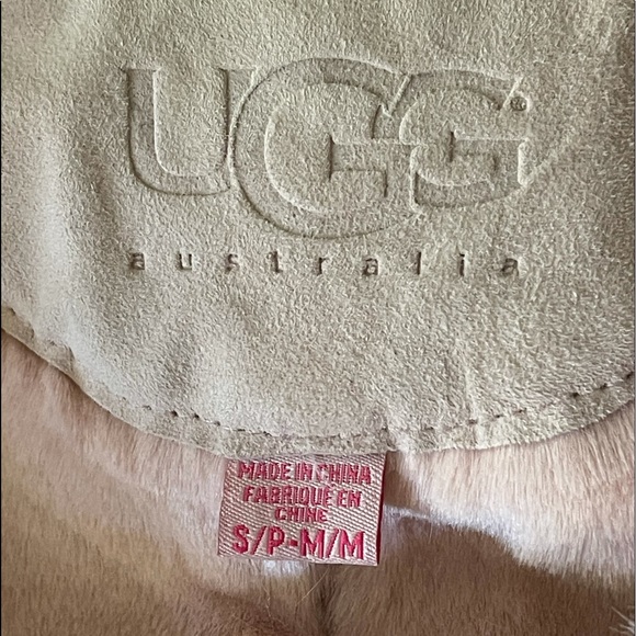 Pink Ugg Poncho - Picture 2 of 10